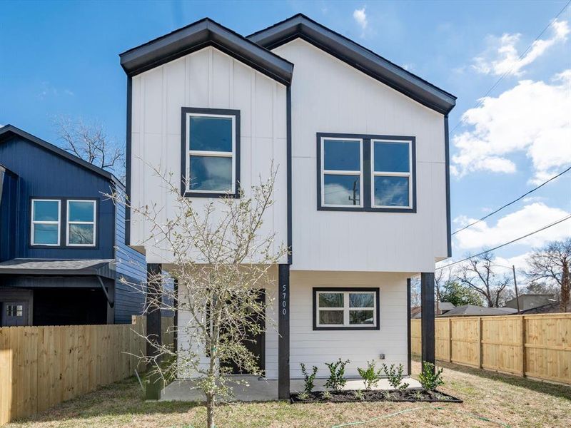 New construction Single-Family house 5700 Elysian Street, Houston, TX 77009 - photo