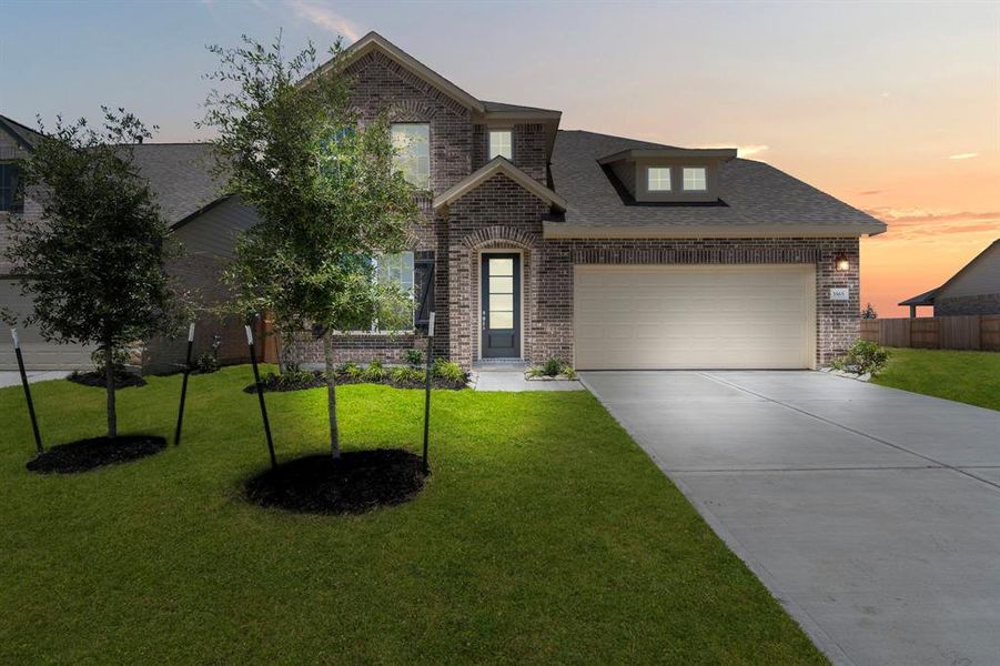 Welcome home to 3565 Cherrybark Gable Lane located the community of The Meadows at Imperial Oaks and zoned to Conroe ISD.