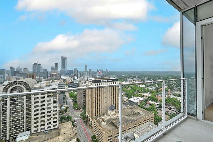 This unit offers breathtaking views of downtown Austin and Capitol Views.