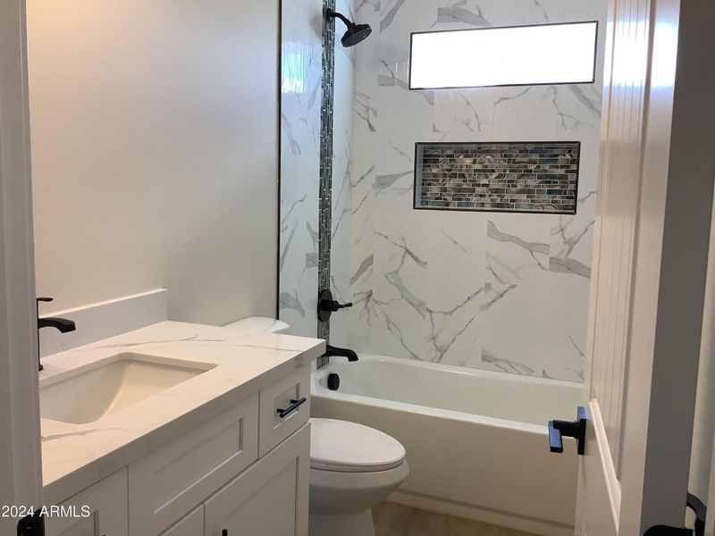 2nd Bathroom