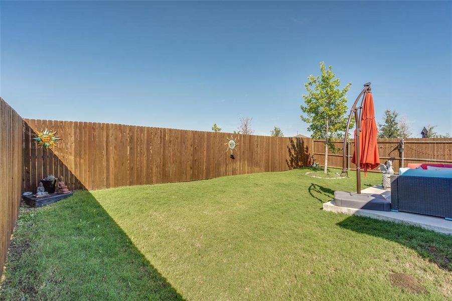 View of yard featuring outdoor lounge area and a patio area