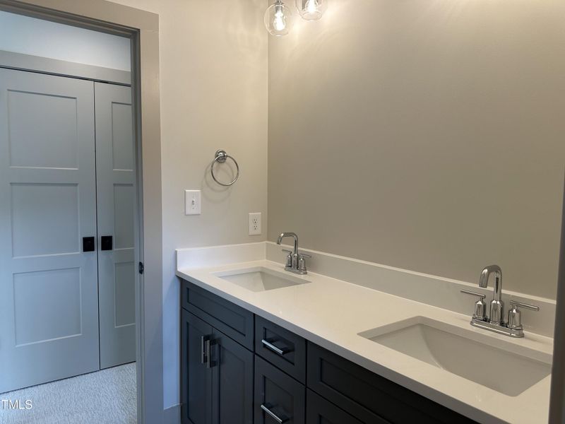 2nd fl dual vanity