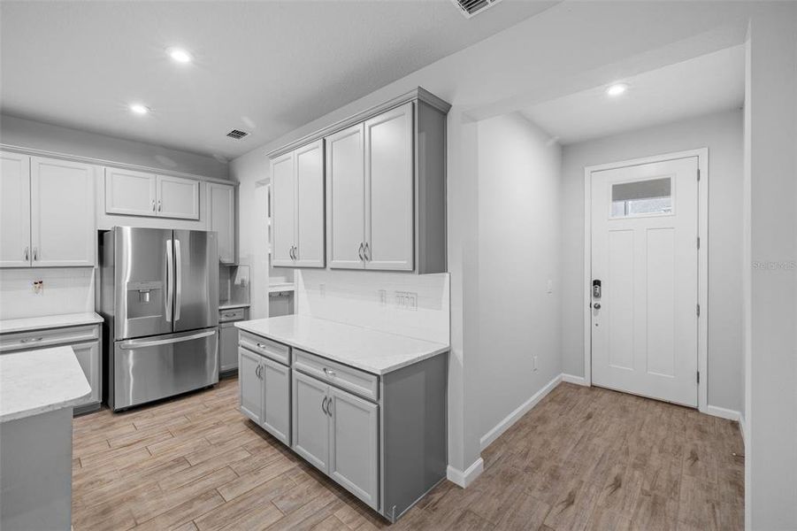 Kitchen with Breakfast Bar