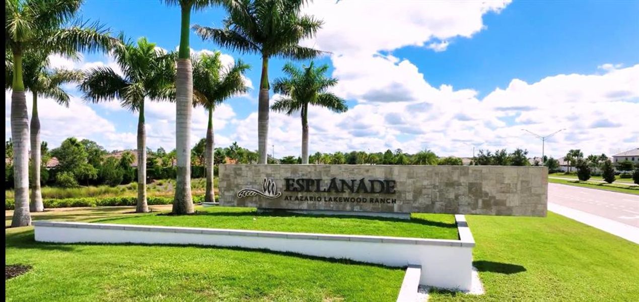 Entrance to Esplanade at Azario