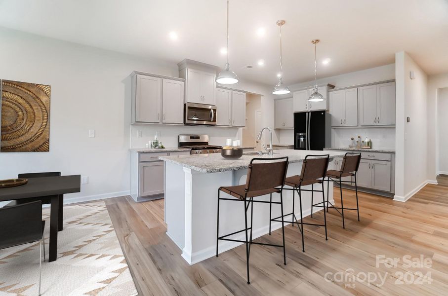 kitchen island and eat in kitchen