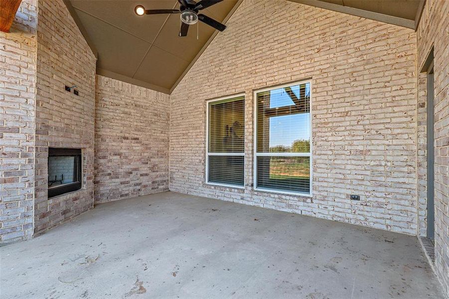 View of patio / terrace featuring ceiling fan