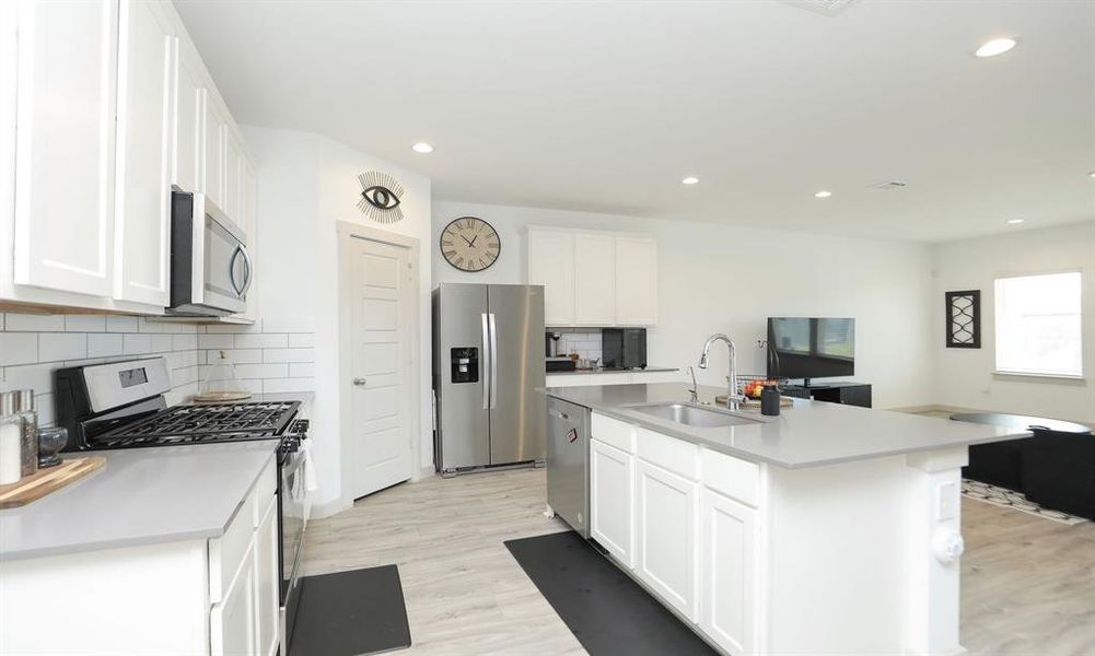 Lots of counter space with 42 inch cabinets.