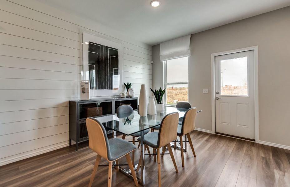 Dining area off kitchen