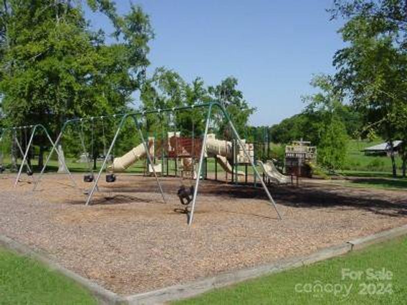 Rockwell Park minutes away with Playground, Walking Trails, Picnic areas, etc..