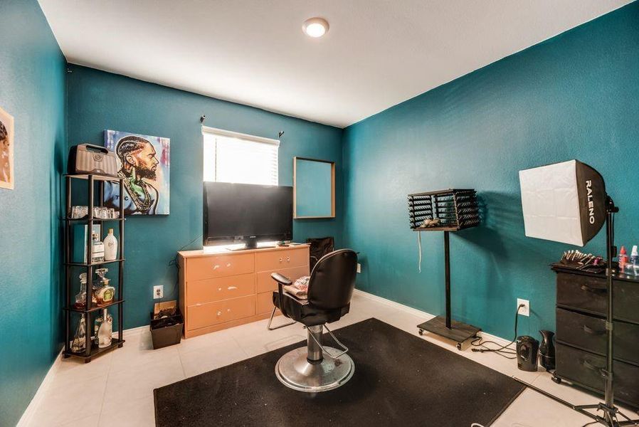 Office featuring light tile patterned flooring