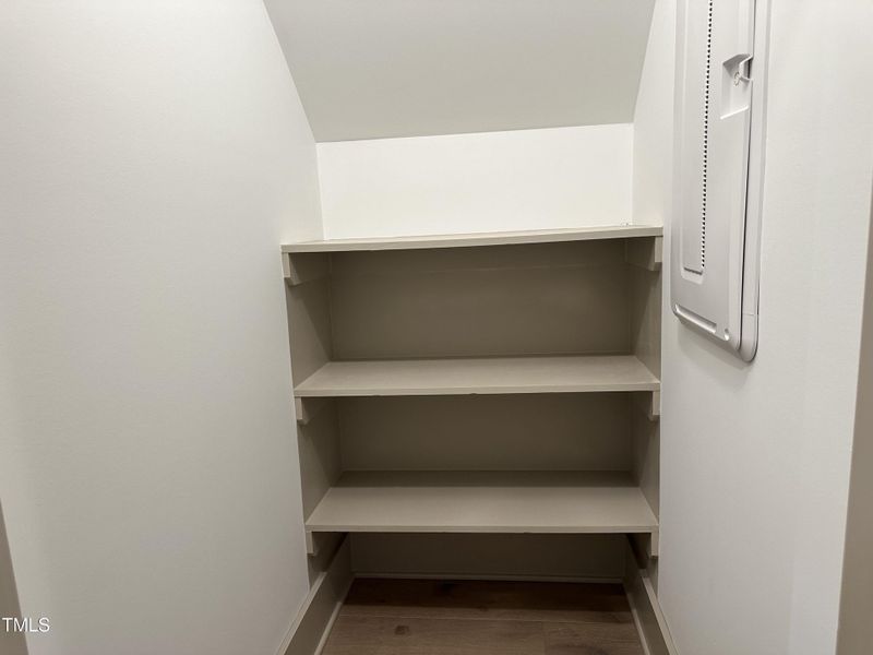 clset shelves