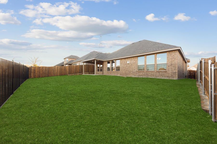 Back Yard | Concept 2404 at Massey Meadows in Midlothian, TX by Landsea Homes