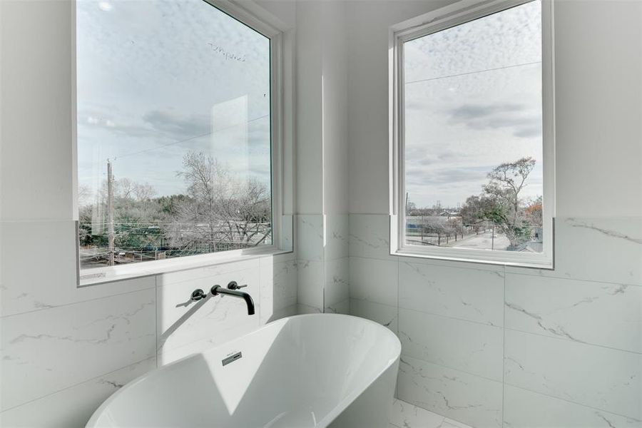 Master Tub is located in the third floor