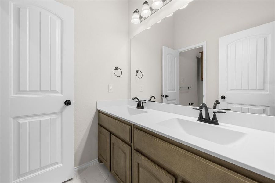 4448 Brentfield bathroom1