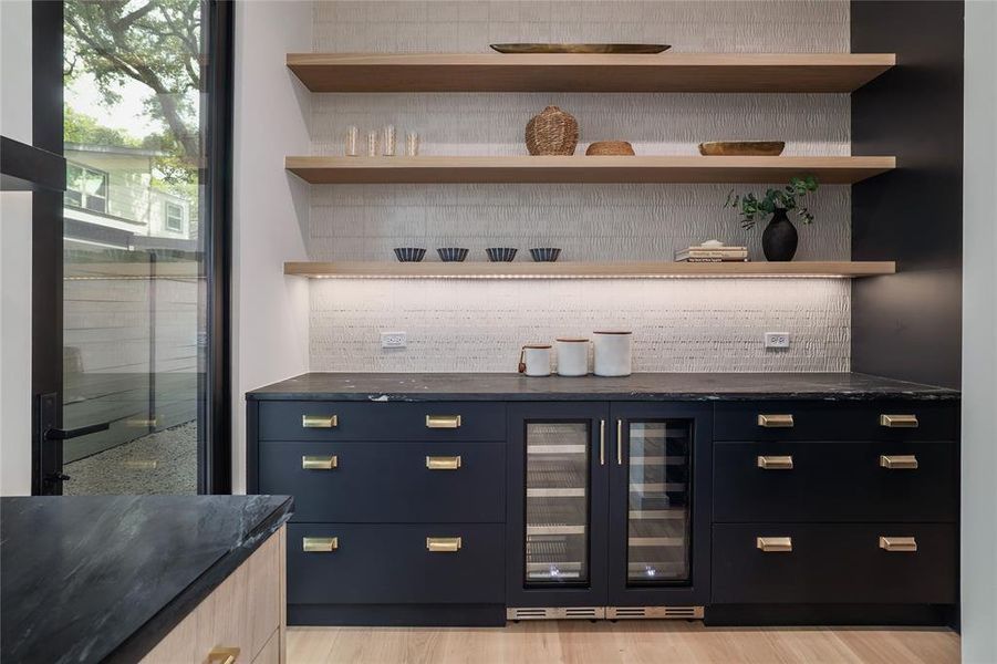 You won't be short of storage or counterspace in this kitchen.