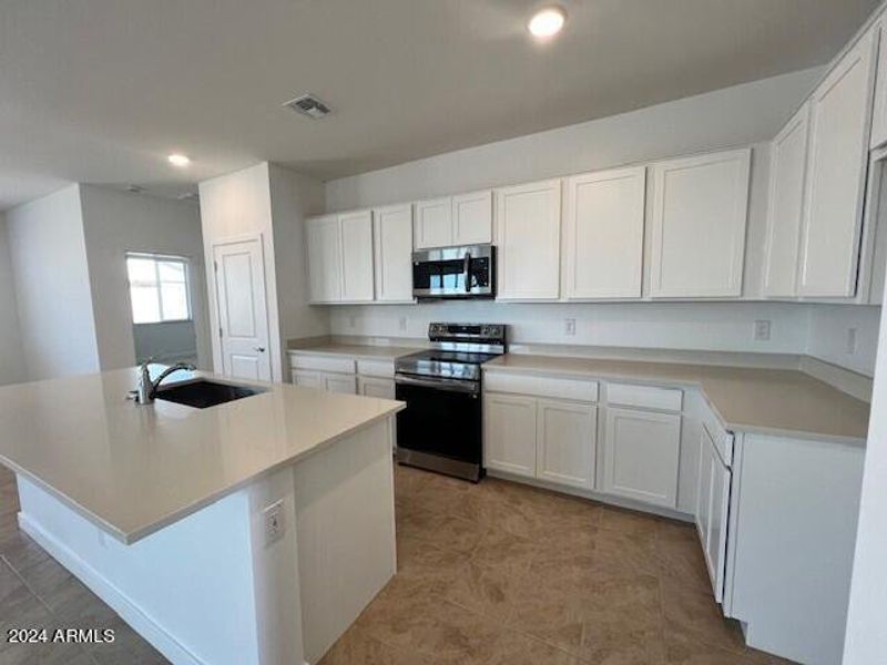 BR45 lot 81 Kitchen 1