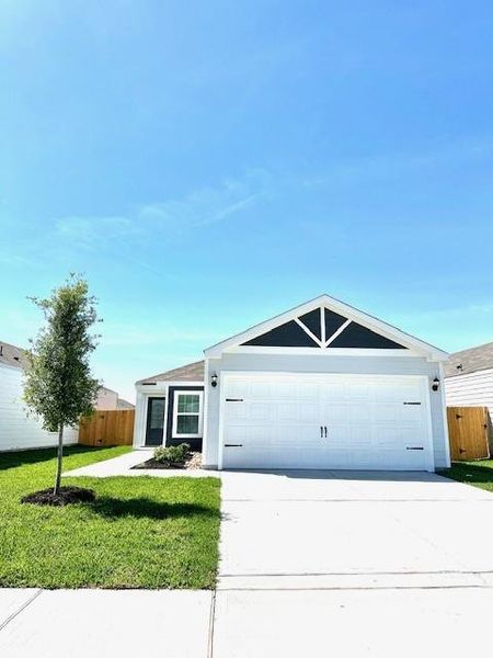 This spacious 3 bedroom, 2 bath home has amazing curb appeal!
