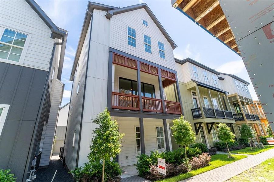 Such stature in this elevation and nice to have a big front porch as well as the balcony.