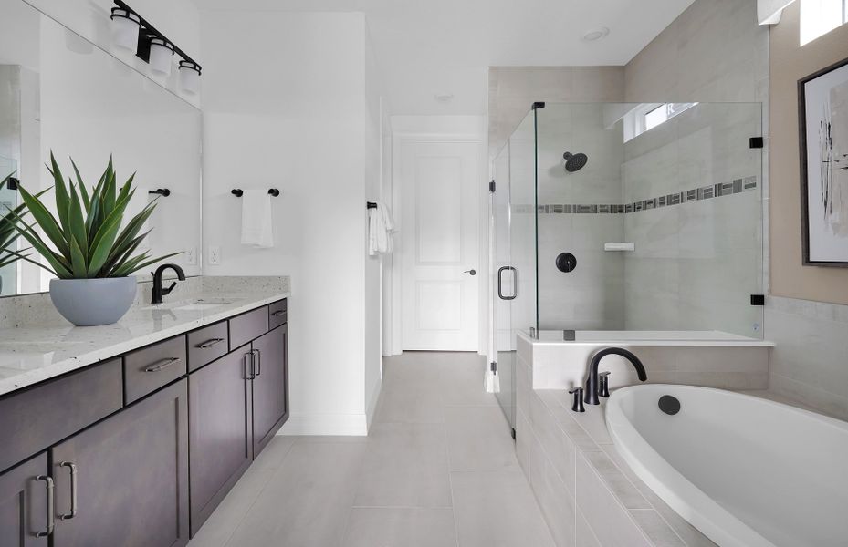 Mystique Grand | Owner's Bathroom