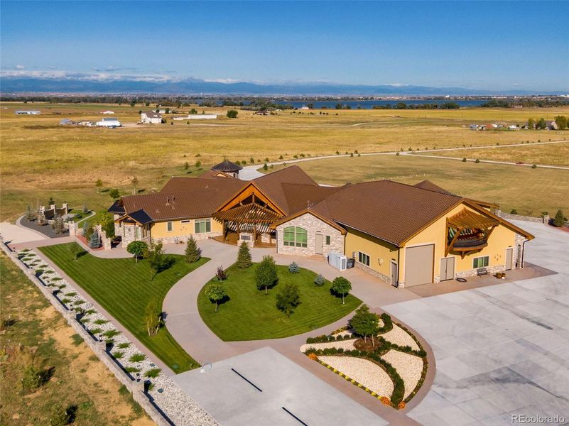 Conveniently located just 15 miles from Denver International Airport and a short 30-minute drive north of Denver