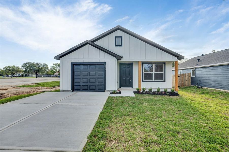 New construction Single-Family house 310 8Th Street, Hempstead, TX 77445 - photo