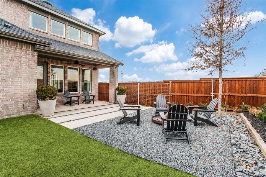 Your new backyard is the perfect outdoor entertainment zone!