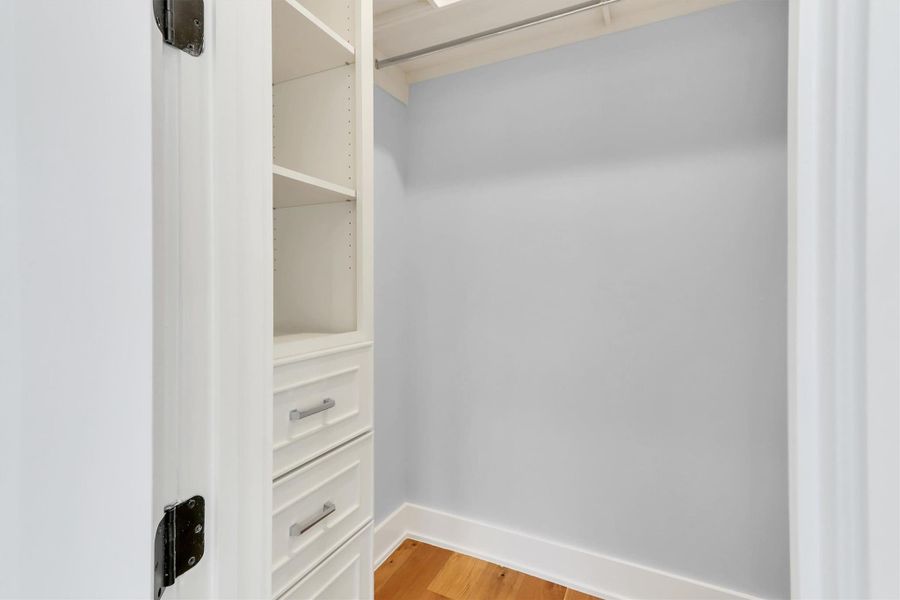 walk-in closet