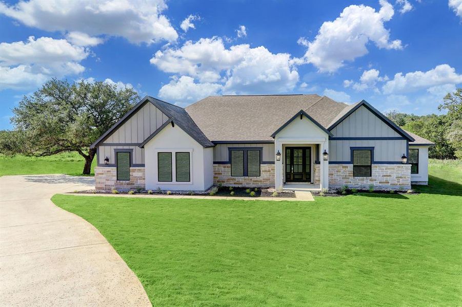 Ask about our interest rate specials, contact the Terrata Homes Model for more details! The Mantle is a stunning single-story home from the Terrata Homes’ Texas Hill Country Collection.