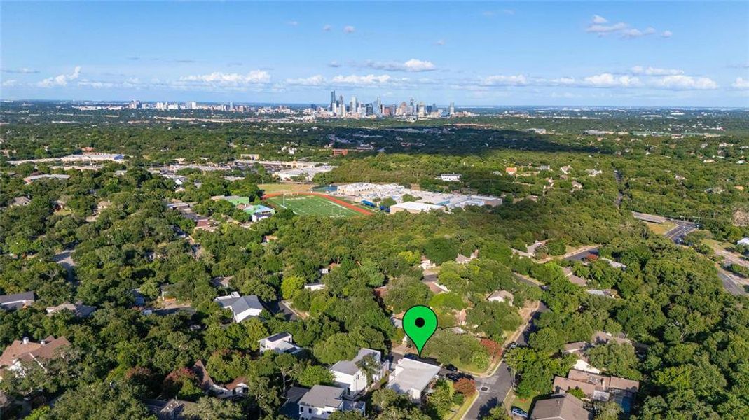Close to downtown, Zilker Park, and all 3 exemplary EANES ISD schools. Unbeatable location surrounded by neighborhood friendly shopping and dining too.