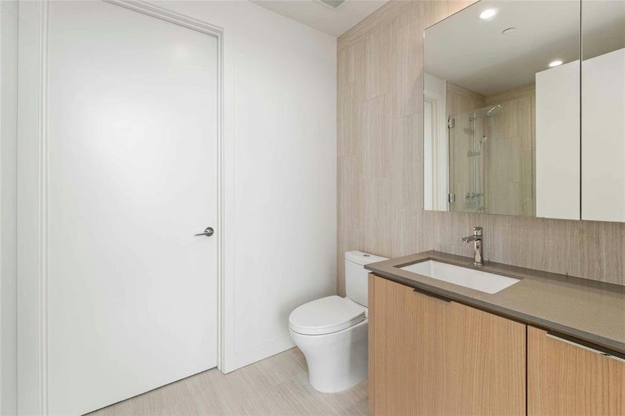 Clean modern bathroom with soaking tub