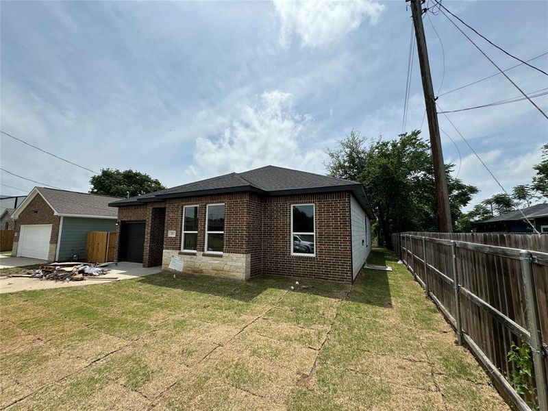 New construction Single-Family house 2813 Troy Street, Dallas, TX 75210 - photo