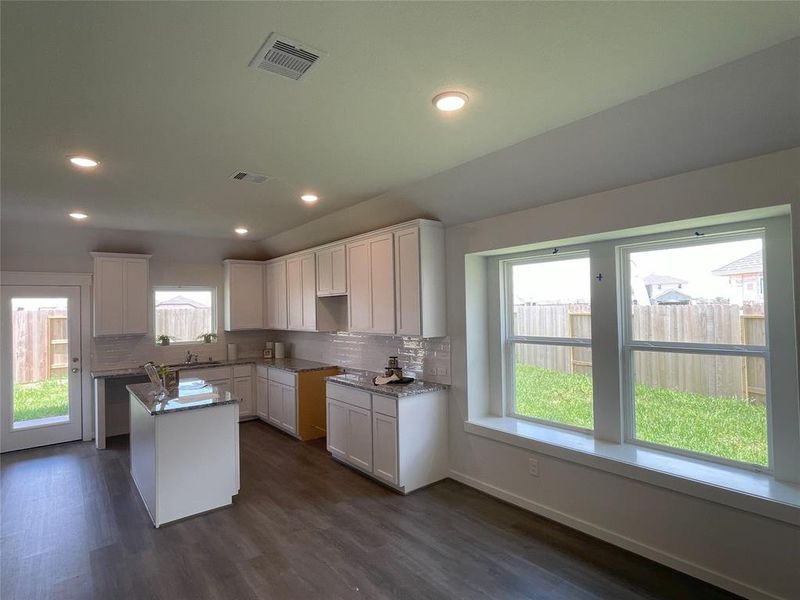 Beautiful Kitchen, Lots of Natural Lights