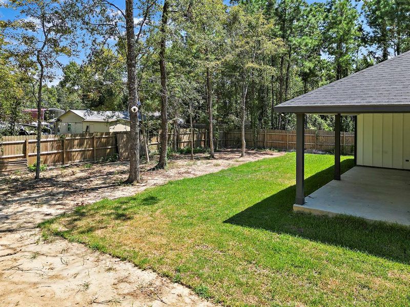 Whether you’re looking to entertain, relax, or engage in recreational activities, this backyard delivers an inviting and adaptable space that meets all your needs.