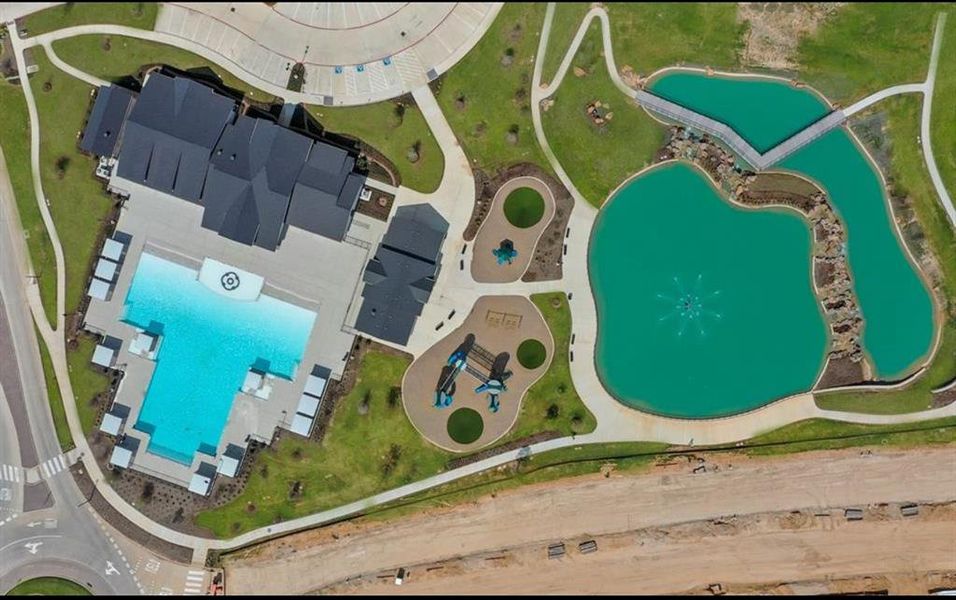 Tamarron amenities are ready for family fun all year long! Walking trails, pools, sports courts, splash pads, dog parks and more!