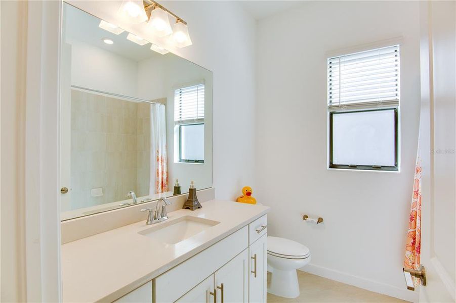 Guest Bathroom with tub