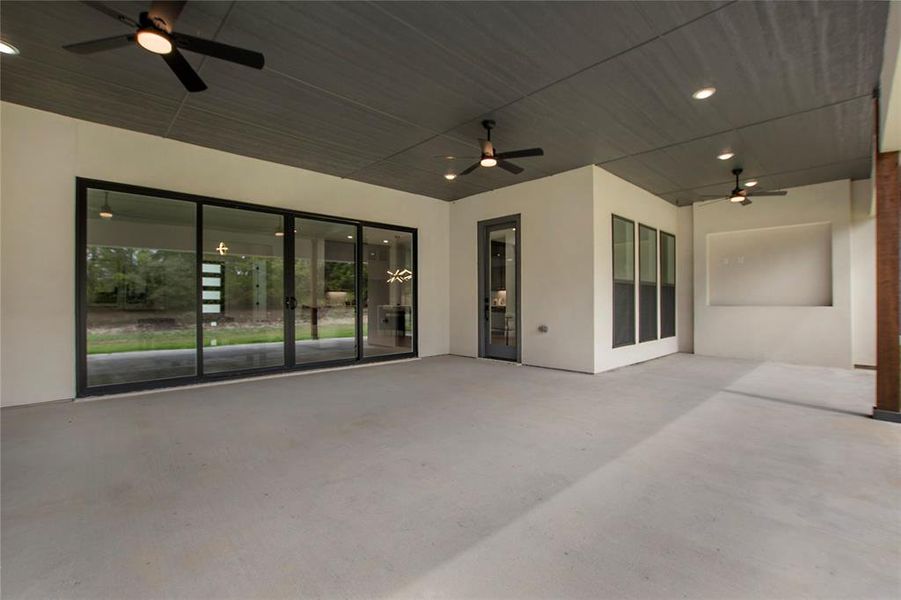 View of patio / terrace featuring ceiling fan