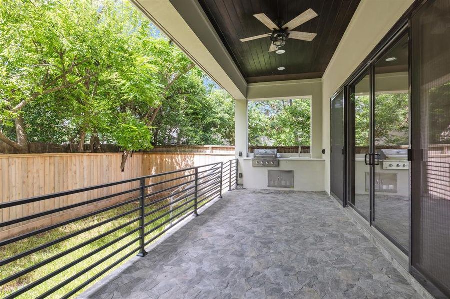 Rear covered Loggia with KitchenAid grill and deep sink