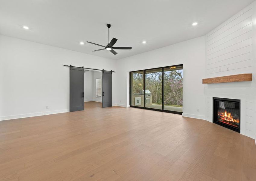 The open layout connects the kitchen with the breakfast area and family room.