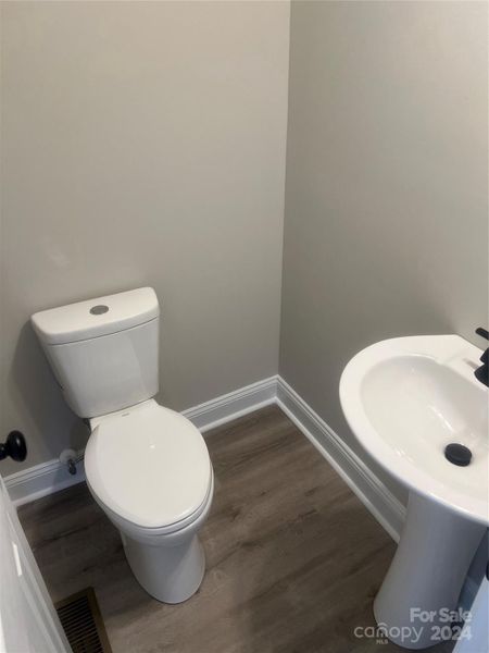 1/2 bath downstairs