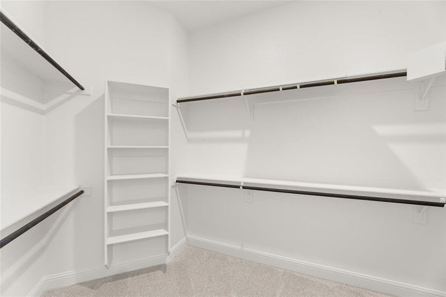 5404 Millenium  Closet