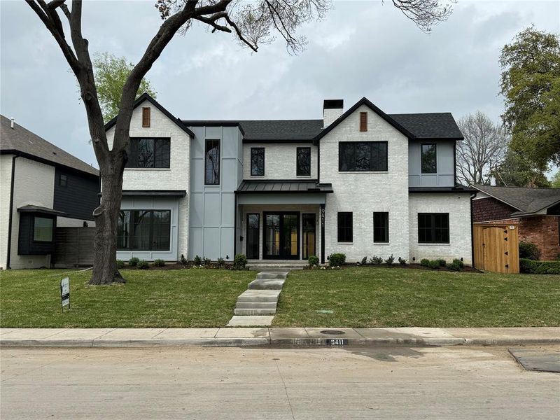 New construction Single-Family house 9411 Spring Branch Drive, Dallas, TX 75238 - photo