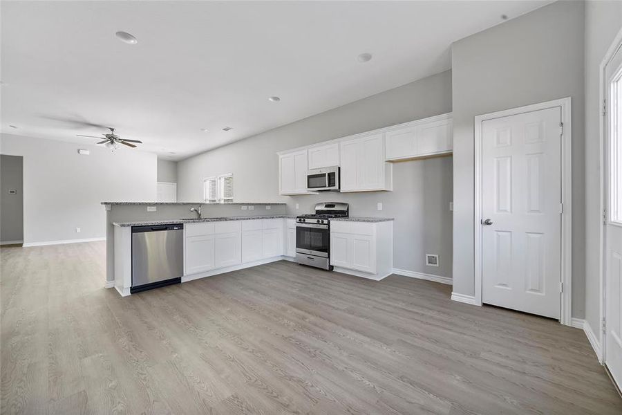 Nice open floor plan with high ceilings