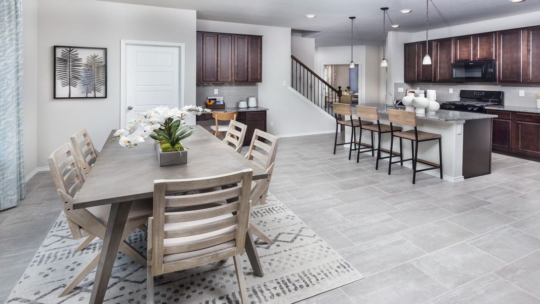 Avondale Model Home Dining and Kitchen