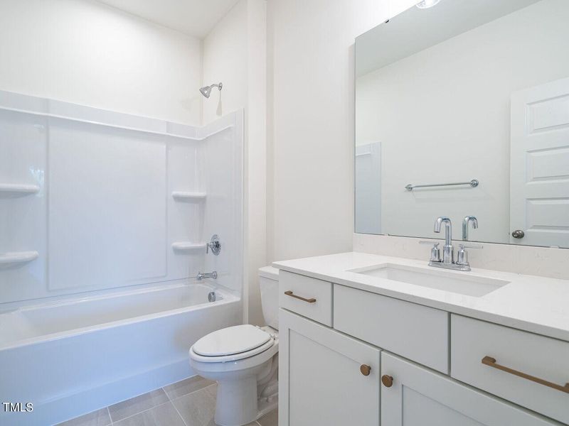 027-1280x960-bathroom