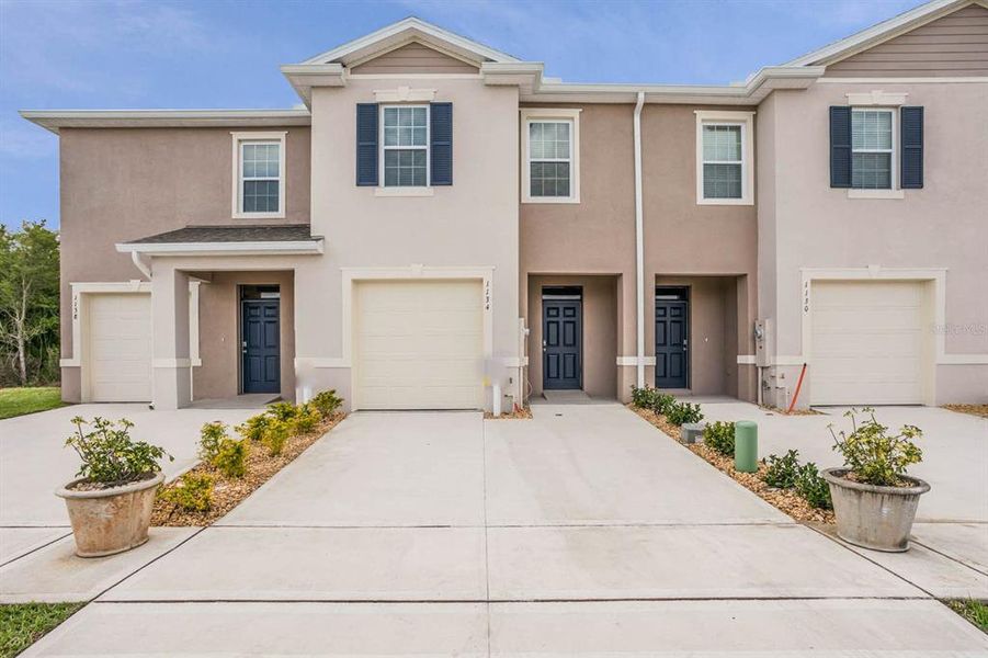 New construction Townhouse house 1049 Lido Drive, Howey-in-the-Hills, FL 34737 - photo