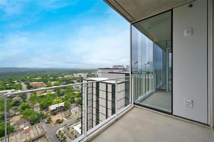 VIEWS. Because of its strategic location amongst various districts, The Linden affords views from all sides that include: The Texas State Capitol, Texas Hill Country, The University of Texas at Austin and the traditional Central Business District (CBD).