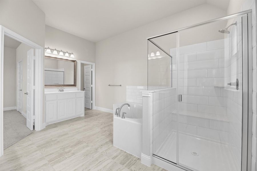 Primary Bathroom | Concept 2796 at Massey Meadows in Midlothian, TX by Landsea Homes