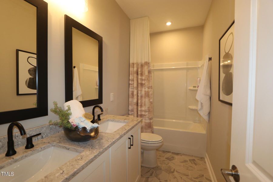 Homesite 77_Bathroom