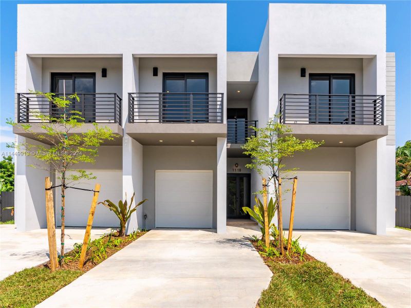 New construction Townhouse house 1118 Northeast 10th Avenue, Fort Lauderdale, FL 33304 - photo