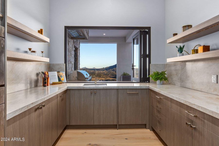 16-web-or-mls-Butler's Pantry Views